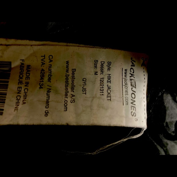 Jack and Jones Hike Jacket - Picture 3 of 3